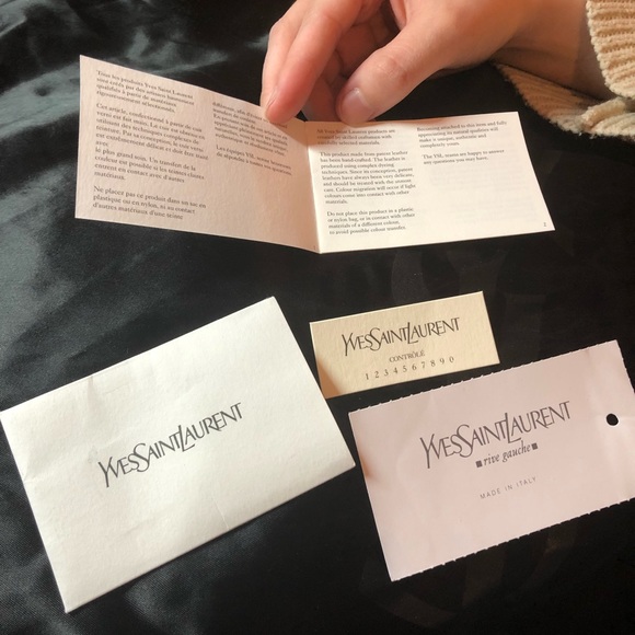 Yves Saint Laurent XL Patent Leather Muse Bag - Picture 6 of 9